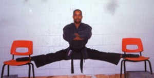 Anthony L. Wallace, Rexdale, Ontario, in hanging split